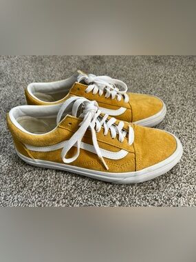 Vans Old Skool Mustard Yellow Sneaker - W 9; M 7.5